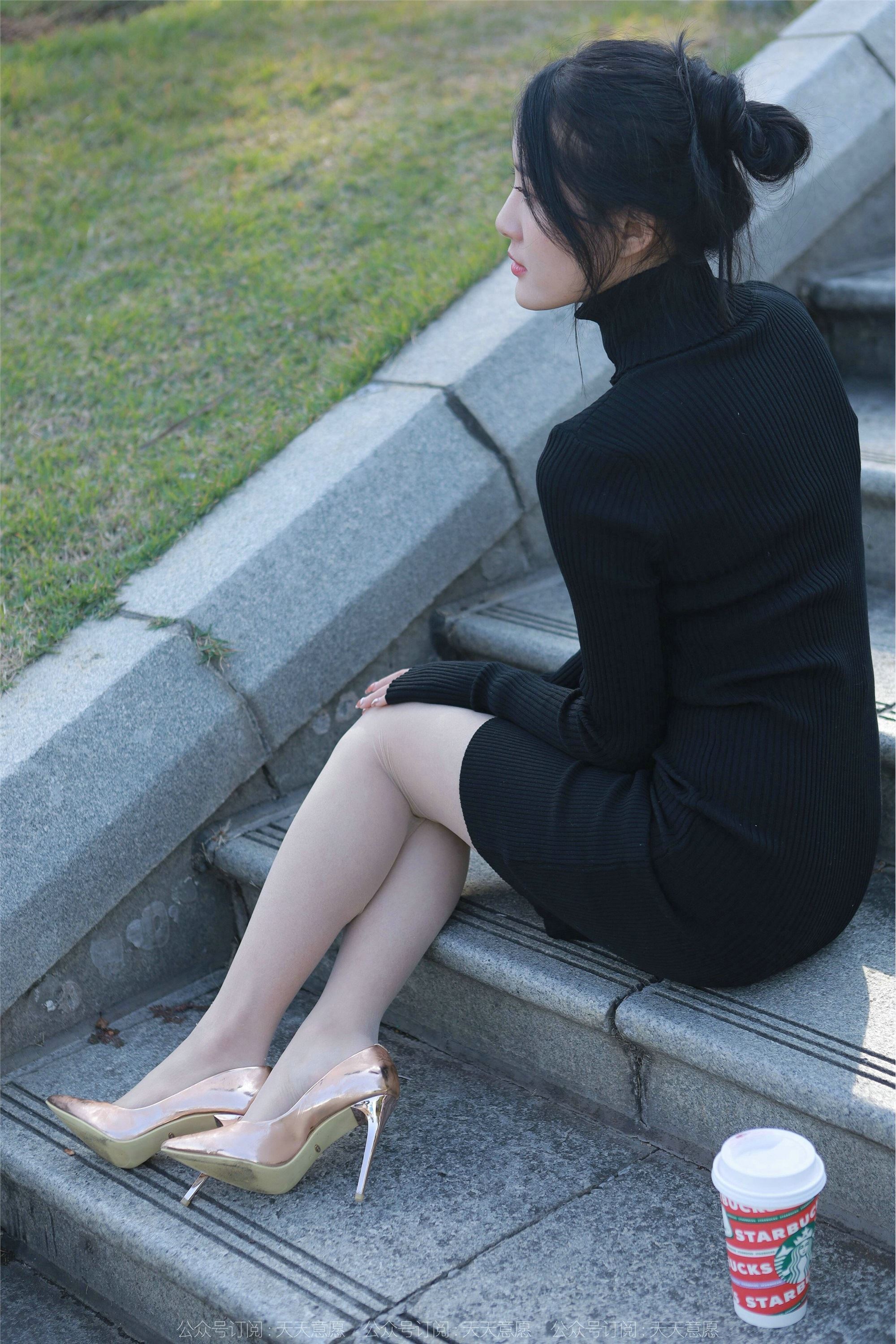 IESS异思趣向 2022.03.21 丝享家1035：婉萍《黑色包臀裙》